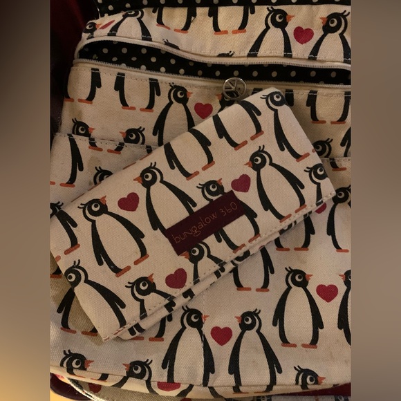 Bungalow 360 penguins crossbody bag and wallet set - Picture 3 of 7